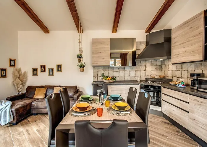 Chez Marie' - Modern In Countryside 度假居 *