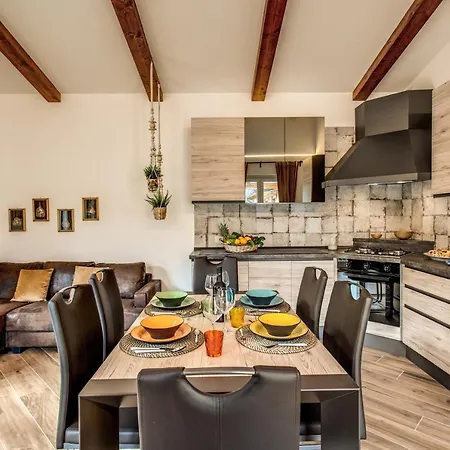 Chez Marie' - Modern In Countryside Holiday home *